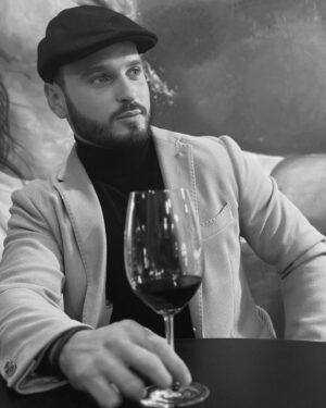 Miguel Vicente Instagram - @epicurwinebar and love