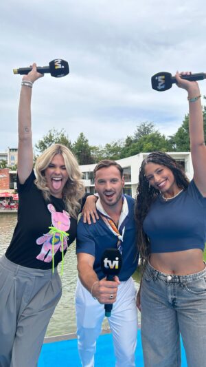 Miguel Vicente Instagram - Os grandes vecendores das últimas edições do @bigbrothertvi estão connosco em Valongo! 🥰
Recordaram o momento em que ganharam o prémio bem como as suas expectativas para esta nova edição! 💜📺

#somosportugaltvi
@tvioficial
