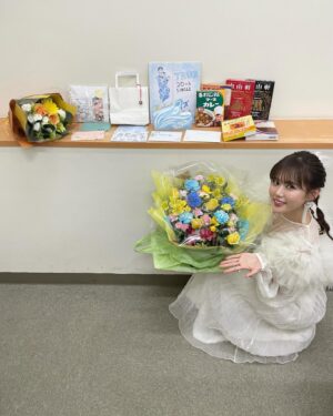 Miho Karasawa Instagram - 🎼

「ReCoda / ブルーデイズ」発売記念イベント
at 埼玉・越谷 イオンレイクタウンmori
ミニライブ＆サイン会

今日のヘアメイクが完璧すぎて！
ノーマルカメラでこの艶感、すごい…
ファンの方々にも好評で嬉しかったです⋆⸜ ⚘ ⸝⋆
新たなわたし…！！！
hair&make shocoさん( @shoco__sakata )

#TRUEさん
#唐沢美帆
#鑑定スキル
#anime_eupho
#ユーフォ３期
#anime
#anisong 
#アニメソング