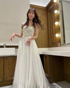 Miho Karasawa Instagram - 🎼

「TRUE Orchestra Concert
Asia Tour 2024」in上海 

白つる
这件衣服〜♪

#つるふく
#TRUEさん
#唐沢美帆
#orchestra
#orchestraconcert
#anime
#anisong 
#アニメソング