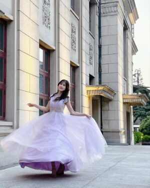 Miho Karasawa Instagram - 🎼

「TRUE Orchestra Concert
Asia Tour 2024」in上海 

ヴァイオレットつる
这件衣服〜♪

#つるふく
#TRUEさん
#唐沢美帆
#orchestra
#orchestraconcert
#anime
#anisong 
#アニメソング