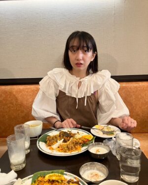 Mijika Nagai Instagram - 念願のビリヤニ、ずっと食べてみたかった。
辛すぎた。量もすごかった。
でもめちゃくちゃ美味しかった。また食べたい。出来ればあんまり辛くないやつ。
あとラッシーは理に叶いすぎ。
