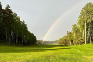Mikael Gabriel Instagram - ”Lil Wayne sano mulle et mä oon Suomen Lil Wayne” 😤

Kuopio oli huikee!
  pari luontokuvaa takapihalta 
🌈🐍🦎