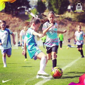 Mike Biaggio Instagram - Fin de semana de fútbol con mis CAMPEONAS!!! ⚽️.
De los mejores momentos, aprendiendo a ganar y perder, a ser equipo, compañeras, a apoyarse y confiar en ellas mismas. Grandes equipos de las niñas, de las mamás y papás, divirtiéndonos y apoyándolas siempre. 😃. @copagirosur @yosoygloriasierra @eugeniaolivarest @rockerss_2020 @kickerss_2020 @candy.goal