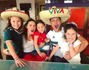 Mike Biaggio Instagram - VIVA MÉXICO!!! 🇲🇽🇲🇽🇲🇽.
Pásenla excelente, abrazos!!!
.
@yosoygloriasierra