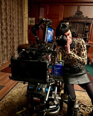 Mike Flanagan Instagram - The magnificent Ruth Codd turns the camera around on THE FALL OF THE HOUSE OF USHER

#thefallofthehouseofusher