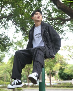 Mike Lin Instagram - 小年夜快樂✌🏻

👽 @aes_taipei @persevere_official 
🫶🏻 @aes_sam  @nmr_wei321 
📷 @wwwuccchi 

#aes #aestaipei #persevere1905