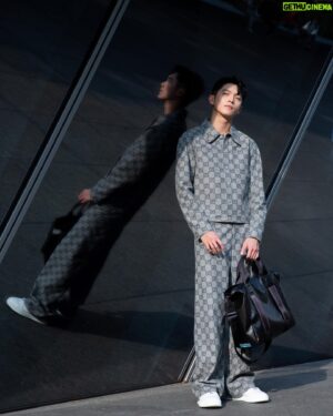 Mike Lin Instagram - @gucci 
-
-
每一套衣服都是設計師不斷的在突破與創新。
人生也是如此，不管遇到什麼樣的挫折與障礙當你突破了，也代表成長了！也迎來了一個新的自己！
別去放棄那擁有無限潛能的自己！
-
-
-
#gucci #gucci2024cruise

📷 @wwwuccchi 
✂️ @jarvis_lin0131