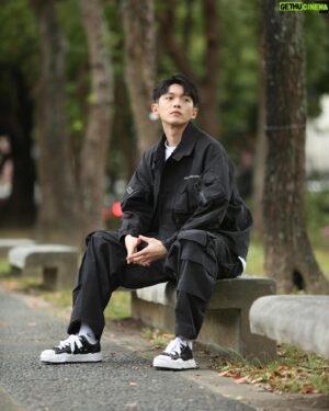 Mike Lin Instagram - 小年夜快樂✌🏻

👽 @aes_taipei @persevere_official 
🫶🏻 @aes_sam  @nmr_wei321 
📷 @wwwuccchi 

#aes #aestaipei #persevere1905
