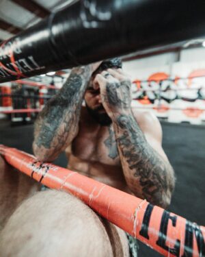 Mike Perry Instagram - Great shots of training from my guy @dannymosaic 📸We’re on a mission and I’m preparing to put on a show the world will love to see, so grateful for my opportunities and I’m giving my all ! Shout out to @coachjtknowsboxing for pushing me to be my best self and thanks to my gyms and all the training partners who fight for their families ! Different day, more work ! #Amen #Platinum #Boxing #Photos