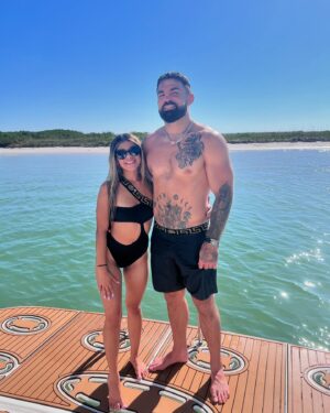 Mike Perry Instagram - Just gotta keep livin man ! L I V I N