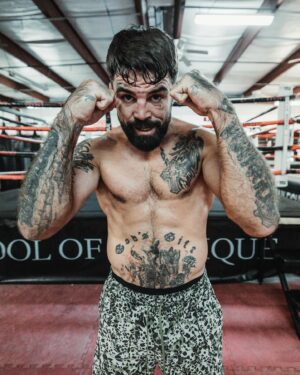 Mike Perry Instagram - Great shots of training from my guy @dannymosaic 📸We’re on a mission and I’m preparing to put on a show the world will love to see, so grateful for my opportunities and I’m giving my all ! Shout out to @coachjtknowsboxing for pushing me to be my best self and thanks to my gyms and all the training partners who fight for their families ! Different day, more work ! #Amen #Platinum #Boxing #Photos