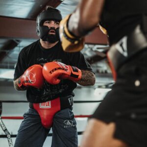Mike Perry Instagram - Shout out to the team @teknique_boxing for putting me through the ring of fire in the lead up to the battle ahead ! Shout out my guy @dannymosaic for the shots 📸 , 14 days until I step in the ring in #Tampa against @jakepaul ! #Hard #Work #Pays #Platinum #Boxing #Fyp