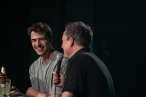 Mike Ward Instagram - Samedi nous serons au @centrevideotron ! 

Billets disponibles au Mikeward.ca

Nos épisodes avec @maximmartinhumoriste, @blanche.gardin, @martinmatteofficiel, @thibaudagoston, @stephane_fallu et @pejennar sont en ligne sur Patreon et seront éventuellement disponibles sur toutes les plateformes.

📸 @michelgrenier