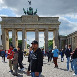 Mikey Garcia Instagram - Hello from Germany 🇩🇪