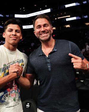 Mikey Garcia Instagram - The stars are in the building 🤩

#EstradaBam | June 29 | Live on DAZN