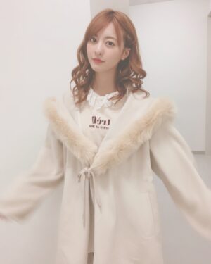 Miki Hashima Instagram - 新しい羽織もの🧸

#みんなも暖かい服装で
#冬を楽しもうね
#風邪には気をつけて
#トップス
#olivedesolive 
#outer
#niceclaup