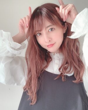 Miki Hashima Instagram - 白黒で牛さんコーデ🐄

今年もインスタよろしくねっ！🤍

#2021 
#あけましておめでとうございます