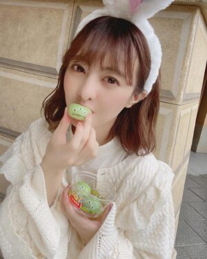 Miki Hashima Instagram - 🤍🤍🐇🐇🕊🕊☁️☁️

白コーデにうさぎさんのみみを
つけてるんるんでした💚