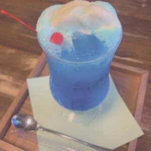 Miki Hashima Instagram - ソーダに溺れる
アイスクリームとさくらんぼ