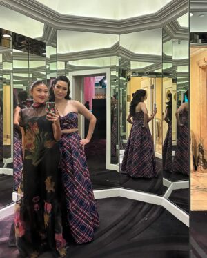Miki Ishikawa Instagram - Felt very In The Mood For Love ❣️ at @unforgettablegala thnx @character.media for a wonderful night ✨ and as always with the best date @therealkarawang 🫶🏼

#unforgettablegala #unfo