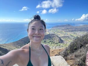 Miki Ishikawa Instagram - To sum things up 🤙🏼🌺🐢🦈🌊

Only place that still feels like home when I touch down. Heart is full 🤍