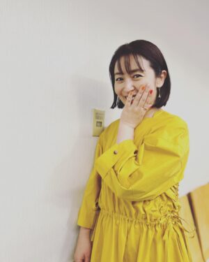 Miki Sakai Instagram - 昨日のQさまの放送ーー

muaのホームページ告知だけになり
ごめんなさい🙏

衣装はこちら💛

#酒井美紀#女優#muaproduction#湘南#テレビ朝日#qさま