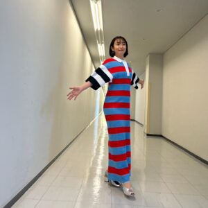 Miki Sakai Instagram - こんにちは♡
みなさん、お元気ですかーー

明日21日「プレバト！！」に出演します✏️ ぜひみてくださーい！

#酒井美紀#muaproduction#湘南#プレバト