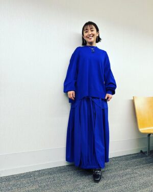 Miki Sakai Instagram - おはようございます☂️
今日5月15日（月）テレビ朝日
『Qさま』あの戦国武将が愛した！全国の特産・名産・ご当地めしスペシャル！が放送です！
ぜひご覧くださーい♡

#酒井美紀#女優#muaproduction#テレビ朝日#qさま

今日のお衣装♡
tops & skirt
→@nagonstans_official
pumps
→@dianashoespress
jewelry
→@Vendomeaoyama_official
@LAH_Vendome
