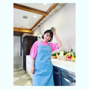 Miki Sakai Instagram - こんばんはー🌙

7月24日月曜日11時55分～13時55分放送「ヒルナンデス」のコーナーにゲスト出演します。
ぜひみてくださーい♡

#酒井美紀#女優#muaproduction#湘南#ヒルナンデス#日本テレビ#料理