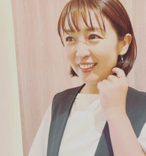 Miki Sakai Instagram - 本日発売のダイアモンド社『息子・娘を入れたい会社2023』に
私のインタビュー記事が掲載されてます✏️よかったら、ぜひ♬

#酒井美紀#女優#muaproduction#湘南#取材#大学院#一児の母