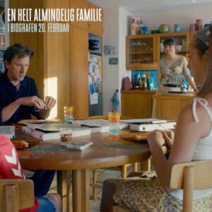 Mikkel Boe Følsgaard Instagram - På torsdag er der biografpremiere på “En Helt Almindelig Familie”. Tag din kæreste, dine børn, din ven, nabo, underbo, ja, eller sågar din overbo i hånden og hop ind og se den - jeg garanterer smil på læben og fugt i øjenkrogen 💋