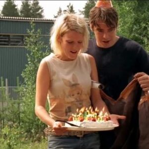 Mikko Leppilampi Instagram - Helmiä ja sikoja -elokuvan ensi-illasta tänään 20 vuotta!🤍

#helmiäjasikoja