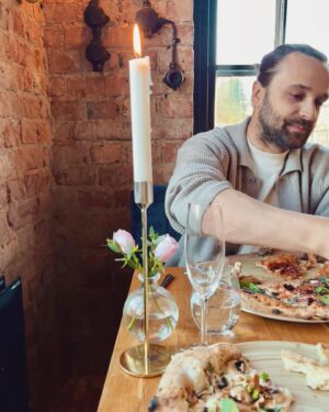 Mikko Parikka Instagram - Treffi-ilta eilen oli kiva✌️❤️ ja @edvinpizzanapoletana on todella kova💪🙏