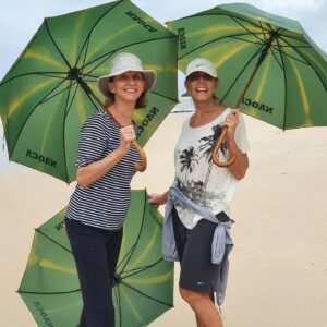 Mila Moreira Instagram - Walking and singing in the rain......lá  lá  lá 
Foto by@ldiasleite