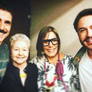 Mila Moreira Instagram - Os guardas do Taj, teatro raul cortez
Maravilhoso trabalho de gianne e tozzi, parabens !!!👏👏👏👏👏