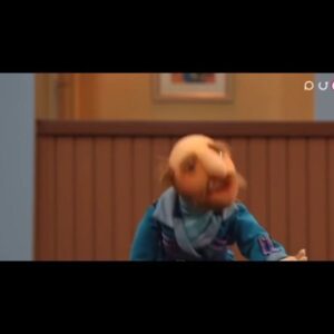 Milad Nouri Instagram - ‌
‌
نگرانی "صنف درماندگان" از جایگزینی شغل‌شون با هوش مصنوعی 😊
‌‌
خیلی از دوستان برنامه‌نویس از الان نگران جایگزینی شغل‌شون با هوش مصنوعی هستند.
‌
به نظر من که فعلا هوش مصنوعی صرفا یک دستیار و ابزار کمکی بسیار کاربردیه که کمک می‌کنه کارها رو با سرعت و کیفیت خیلی بیشتری انجام بدیم.
‌
برای استفاده از هوش مصنوعی در کارهای مختلف هم نیاز به تسلط نسبی به دانش و اطلاعات یک حوزه داریم.
‌
منی که مفاهیم اولیه یک حوزه (مثلا پزشکی یا معماری یا...) رو نمی‌شناسم، قطعا با ده‌تا هوش مصنوعی هم نمی‌توانم خروجی مناسب در اون حوزه رو دریافت کنم و با وجود هوش مصنوعی‌های مختلف برای انجام کارهای متنوع، هم‌چنان به افراد دارای تخصص و مسلط به مفاهیم هر حوزه نیاز داریم.
‌
کسی که مفاهیم برنامه‌نویسی و حوزه‌های مرتبط رو بلد نیست، هم قطعا نمی‌تواند بدون نیاز به برنامه‌نویس‌ها و نیروهای متخصص با هوش مصنوعی صفر تا صد کارها رو پیش ببره.
‌
افزایش سرعت و کیفیت کارهای برنامه‌نویسی توسط هوش مصنوعی (به عنوان دستیار و ابزار کمکی)، شاید باعث بشه یک شرکت و کسب‌وکار به جای ده‌تا برنامه‌نویس، هشت‌تا برنامه‌نویس نیاز داشته باشد.
اما حداقل در کوتاه مدت، باعث نخواهد شد به هیچ برنامه‌نویسی نیاز نداشته باشد.
‌
در این رقابت هم قطعا برنامه‌نویس‌هایی که علاوه بر کدنویسی و انجام تسک‌های روزانه، دارای خلاقیت، هنر حل مساله، مهارت طراحی محصول و... هستند، کمتر از برنامه‌نویس‌هایی که صرفا ۴تا تسک روزانه را انجام می‌دهند و برای انجام همان تسک‌ها هم صبح تا شب دست به دامن هوش مصنوعی‌اند و بدون کوپایلت و چت‌جی‌پی‌تی و... نمی‌توانند کارها را انجام دهند، نگرانند.
‌
اگر خود ما به جای کسب دانش و تجربه و تسلط به مفاهیم، بدون هوش مصنوعی قادر به انجام کارهای تخصصی نیستیم، حقیقتا در غیاب هوش مصنوعی هم واقعا عضوی از "صنف درماندگان" بوده‌ایم و شاید نگرانی ما (مشابه نگرانی فامیل دور در این ویدئوی طنز) به جا باشد و باید هم نگران باشیم. نه صرفا از بابت جایگزین شدن با هوش مصنوعی. از این بابت که قبل از جایگزینی هم بدون هوش مصنوعی خیلی کارآیی نداریم 🤷🏽‍♂️
‌‌
اما به جای نگرانی، بهتره مهارت‌هامون رو ارتقا بدیم و در کنار یادگیری اصولی مفاهیم و کسب تجربه و تقویت خلاقیت خودمون، از هر تکنولوژی جدیدی (هوش مصنوعی و...) به عنوان ابزار کمکی حداکثر استفاده رو کنیم تا اگر‌ روزی هم به دلیل افزایش سرعت ‌و کیفیت کارها نیاز به برنامه‌نویس‌ها کمتر شد، ما جز اون جامعه کمترها باشیم‌.