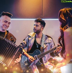 Milciades Cantillo Instagram - ¡Cada vez estamos más cerca! 🪗 🎶 Junto a @nativaofficial y @cantillomusic estamos listos para mostrarles este gran proyecto: La segunda temporada de @elegidosbysergioluis 🎶 E:2

#NuevaMúsica #Lanzamiento #Elegidos #Envivodesdemiami
🇺🇸

📸 @wedesign.business