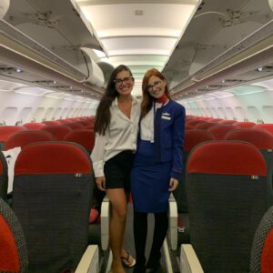 Milena Martines Instagram - Dia do Comissário de Bordo ✈️
Muito feliz e honrada por ter escolhido esta nova profissão..sou apaixonada pelo que faço! De repente o plano B, virou plano A ❤️
(Vídeo da nossa formatura ano passado..só nós sabemos o quão difícil foi passar na prova de português do Vagas.com 😂😂😂😂).