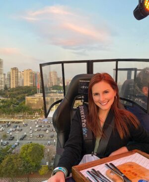 Milena Martines Instagram - Mais uma experiência nas alturas…✨ @dinnerintheskybr