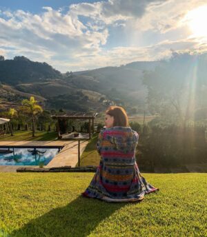 Milena Martines Instagram - Sorrir, respirar e ir devagar...🌻