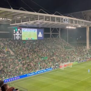 Miles Luna Instagram - VICTORY #VERDE