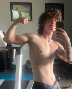 Miles McKenna Instagram - my fitness camera roll from this year 💥