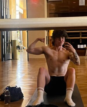 Miles McKenna Instagram - my fitness camera roll from this year 💥