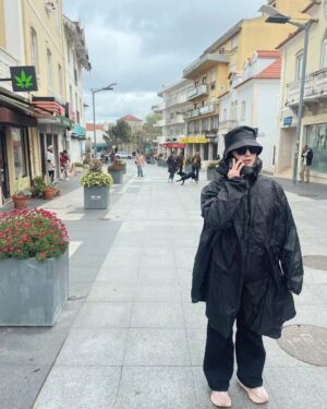 Mimosa Willamo Instagram -  14 astetta, monta kaatosadetta, muutama auringonpilkahdus, lukuisia pulloja vinho verdeä ja yksi puhjennut autonrengas. Kiitos Portugali.
