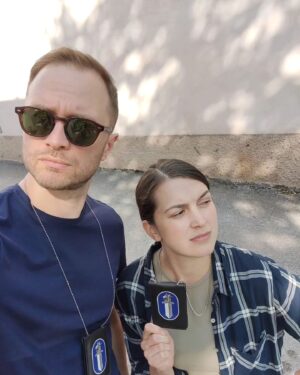 Mimosa Willamo Instagram - PURKU! 57/57

Kiitos MuHa-jengi, kiitos Hangon off-season, kiitos ja anteeksi viimeisen kahdeksan päivän tiukasta studiorupeamasta.
Jonttu ja Eino, partners in selvitellään crimeä, ei tästä mitään ois tullu ilman teitä.

#murhahangossa
#jarowskijfinland