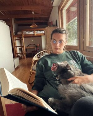 Mimosa Willamo Instagram - Jos saisin päättää, joisin jokaiset iltapäiväkahvit landen terdellä Nyyppä tai Hemppa sylissä.