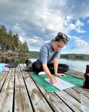 Mimosa Willamo Instagram - In Finland we have this thing called keskikesän juhla.

Mine included lepakkotuolis, Heimo and Nyyti, sauna, crosswords, day drinking, halkosavotta, spf50, Koff-lippis, some reading, some löhöiling and Ville cooking every meal.