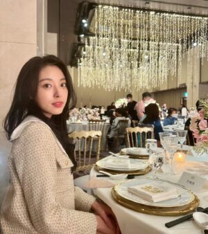 Min Ha-ram Instagram - 매 순간,✨