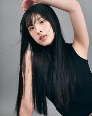Min Ha-ram Instagram - 안녕, 오랜만 하라무🤟🏻

📸 @farstar_studio 
💁🏻‍♀️ @_m._.mir